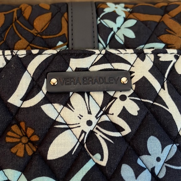 Vera Bradley slim saddle bag in Java floral - Picture 9 of 10